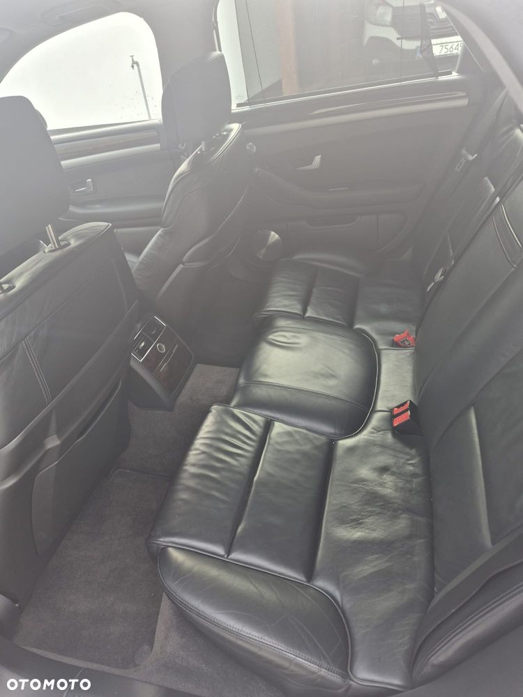 Audi A8 - 10