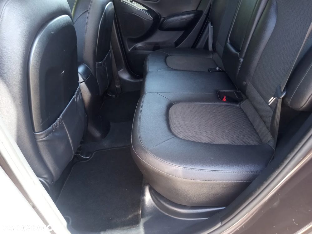 Hyundai ix35 - 15