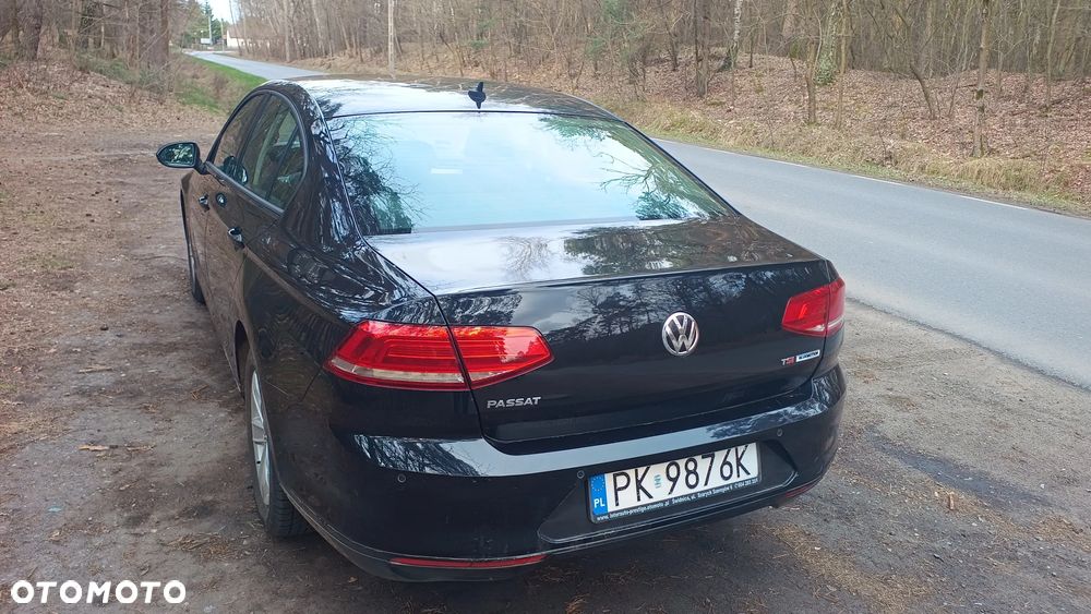 Volkswagen Passat - 16