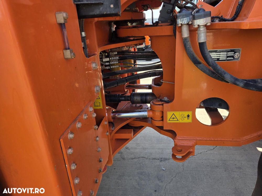 Hitachi ZW310-6, 2019, 7.734h, cupa 5mc, 28 tone, Gresare automata, Cantar, Anvelope Goodyear L5 70% ok, camera spate, consum 17,6l/h, descarca la 4,4m, motor 285CP, VIRARE JOYSTICK, revizii ok, STARE FOARTE BUNA, posibilitate leasing-PROMOTIE 98.750 eur+Tva - 25