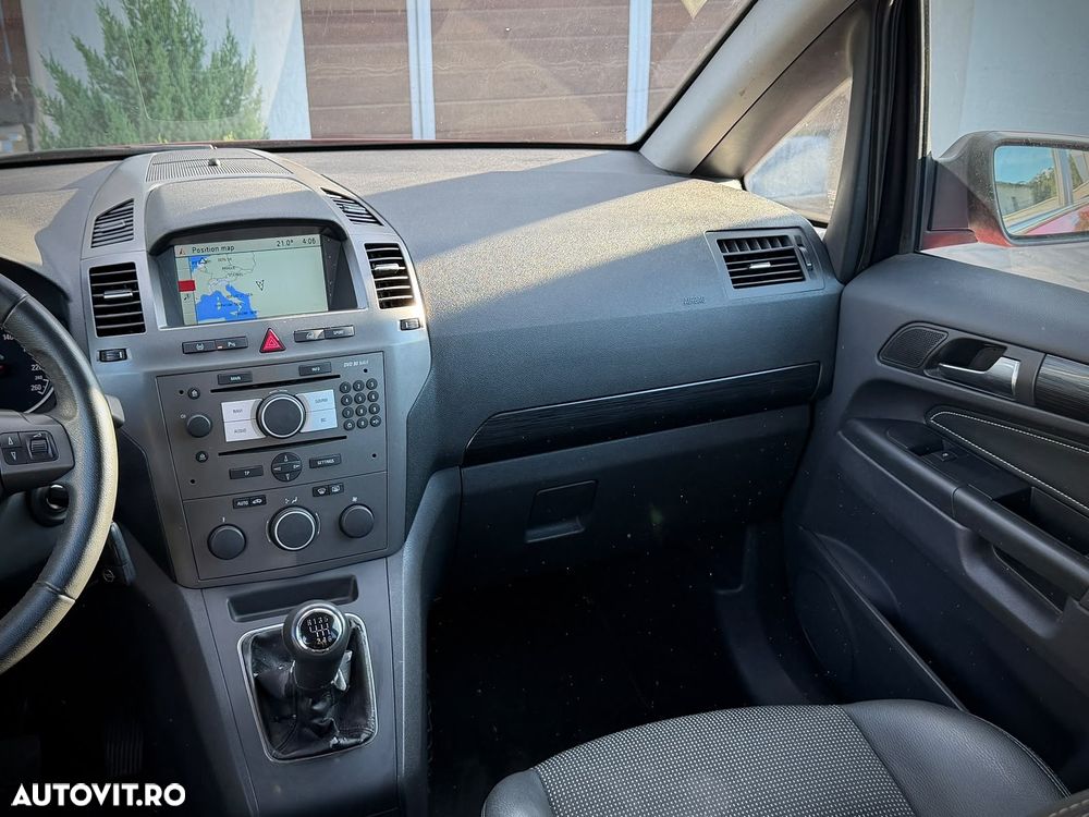 Opel Zafira - 28