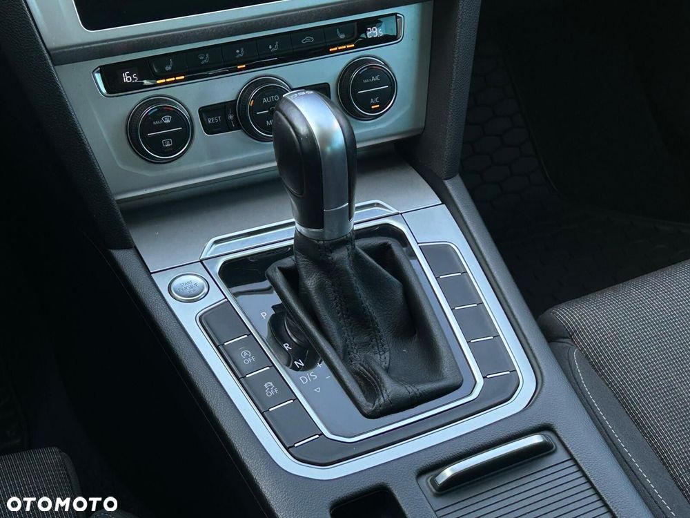 Volkswagen Passat 1.8 TSI BMT Comfortline DSG - 24