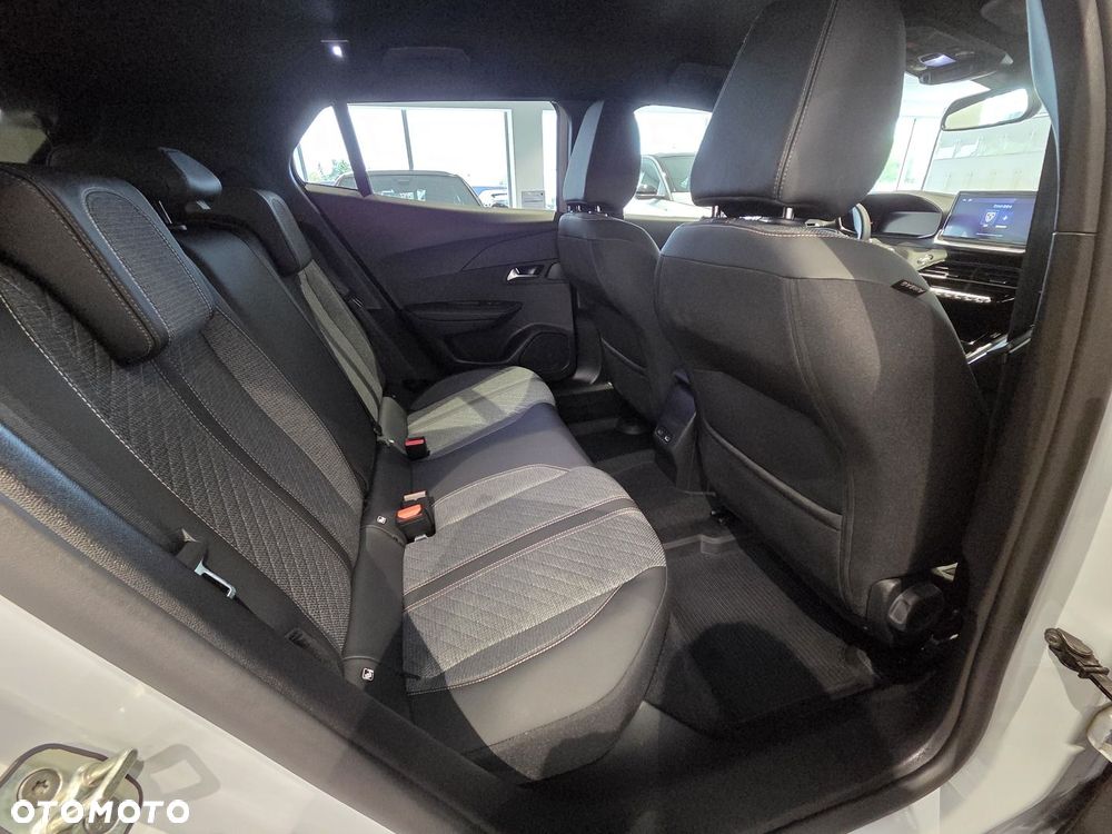 Peugeot 2008 - 8