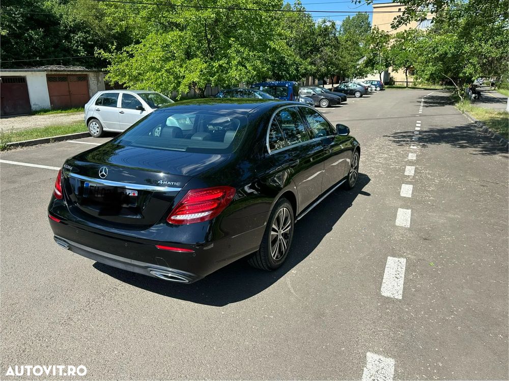Mercedes-Benz E 220 d 4Matic 9G-TRONIC Avantgarde - 11
