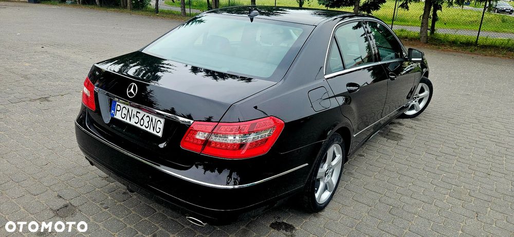 Mercedes-Benz Klasa E 200 CGI BlueEFFICIENCY 7G-TRONIC Avantgarde - 14