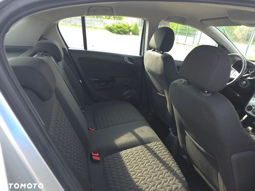 Opel Corsa 1.4 16V Edition - 12