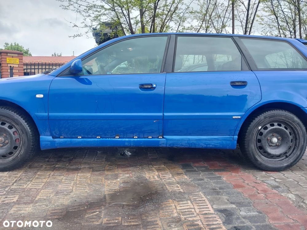 Audi A4 B5 FL Lift Avant Kombi silnik 1.8 AVV 125 KM skrzynia biegów DWA maska zderzak klapa drzwi lusterko błotnik spojler LZ5M blenda mikrostyk szyba felgi pompa sprężarka klimatyzacji przewód panel mechanizm sterownik S4 panel klimatyzacji grzane fotele tłumik sonda kolektor bagażnik hak holowniczy tunel środkowy konsola CAŁY NA CZĘŚCI WSZYSTKIE CZĘŚCI - 10