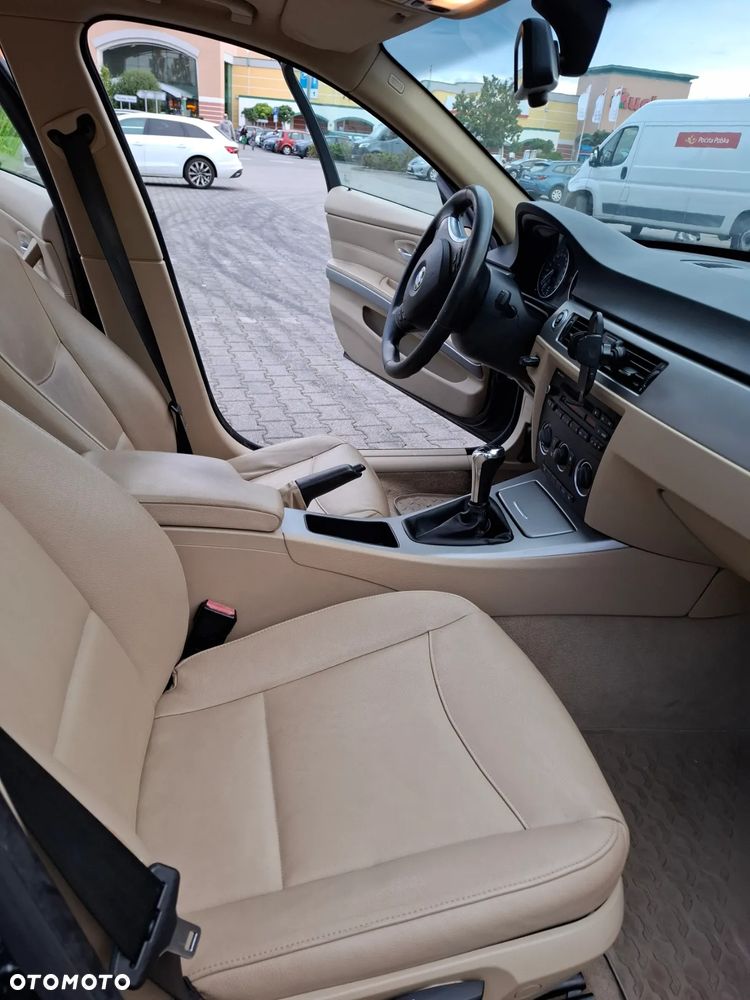 BMW Seria 3 320d - 6