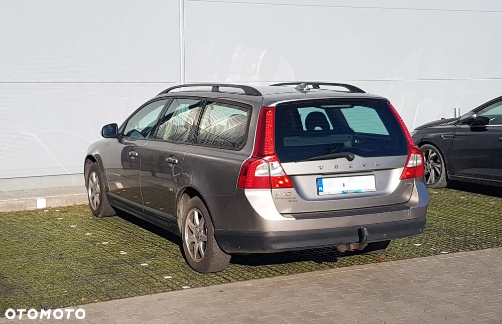 Volvo V70 2.0D Momentum - 5