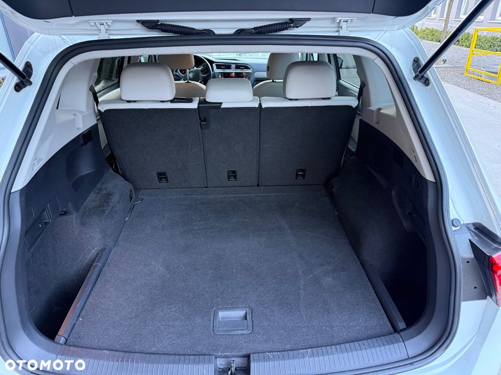 Volkswagen Tiguan Allspace 2.0 TSI 4Mot Highline DSG - 8
