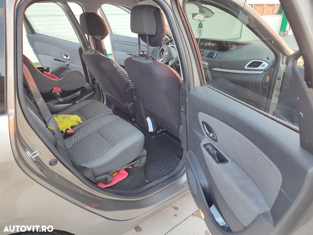 Renault Scenic - 8