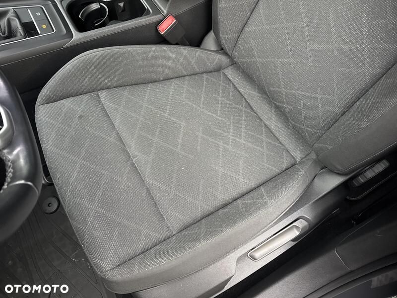 Volkswagen Golf - 16