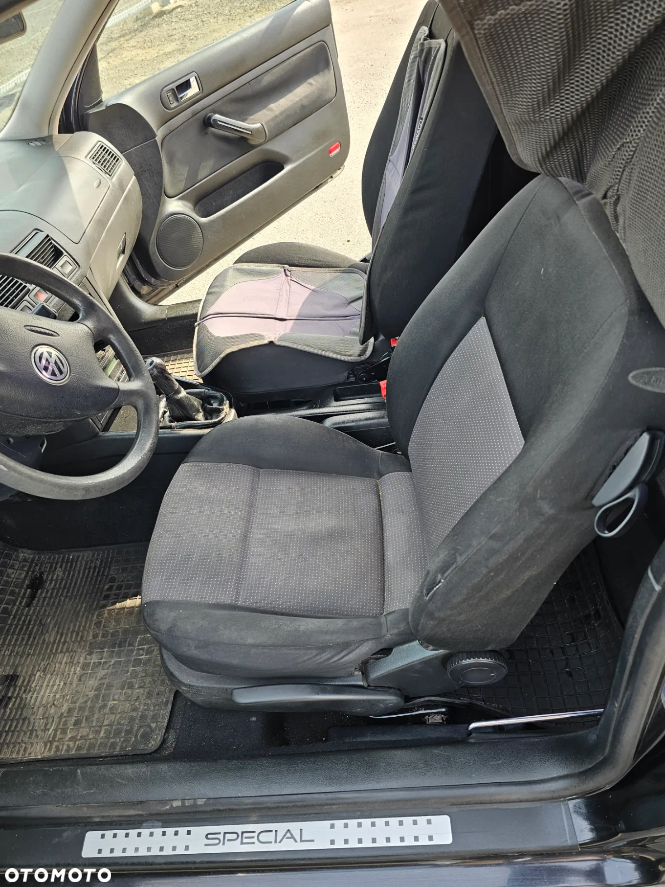 Volkswagen Golf - 28