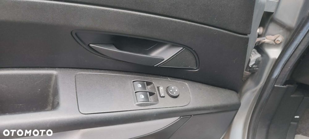 Fiat Punto 1.2 8V Active - 8