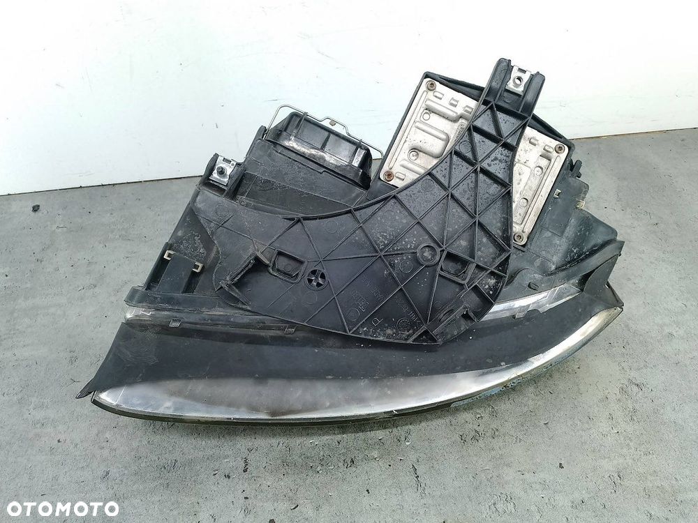 LAMPA PRZÓD PRAWA XENON AUDI A4 B6 20-B213 TYC - 2