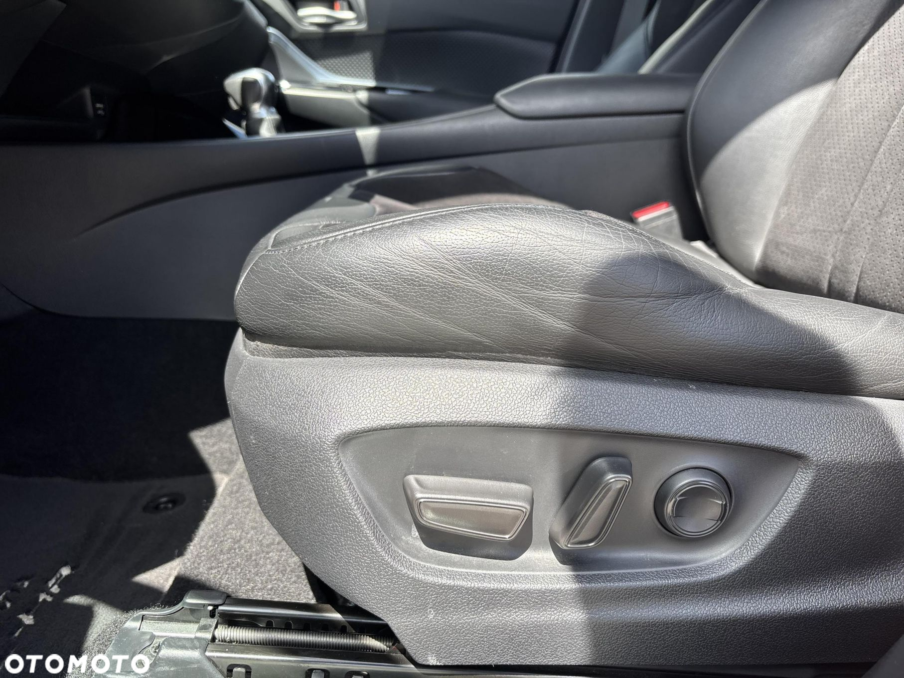 Toyota C-HR - 10