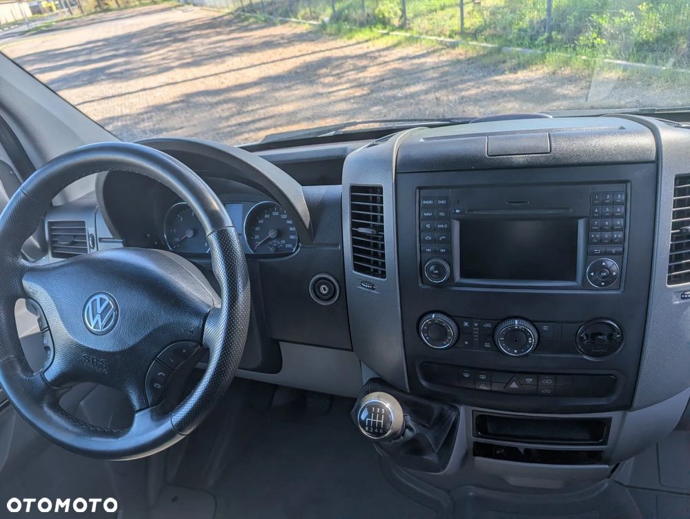 Volkswagen Crafter - 13