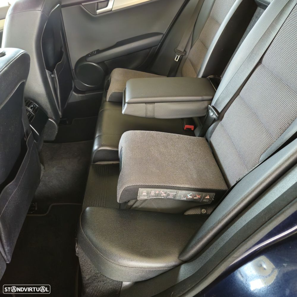 Mercedes-Benz C 220 Station CDI 4Matic 7G-TRONIC Avantgarde - 19