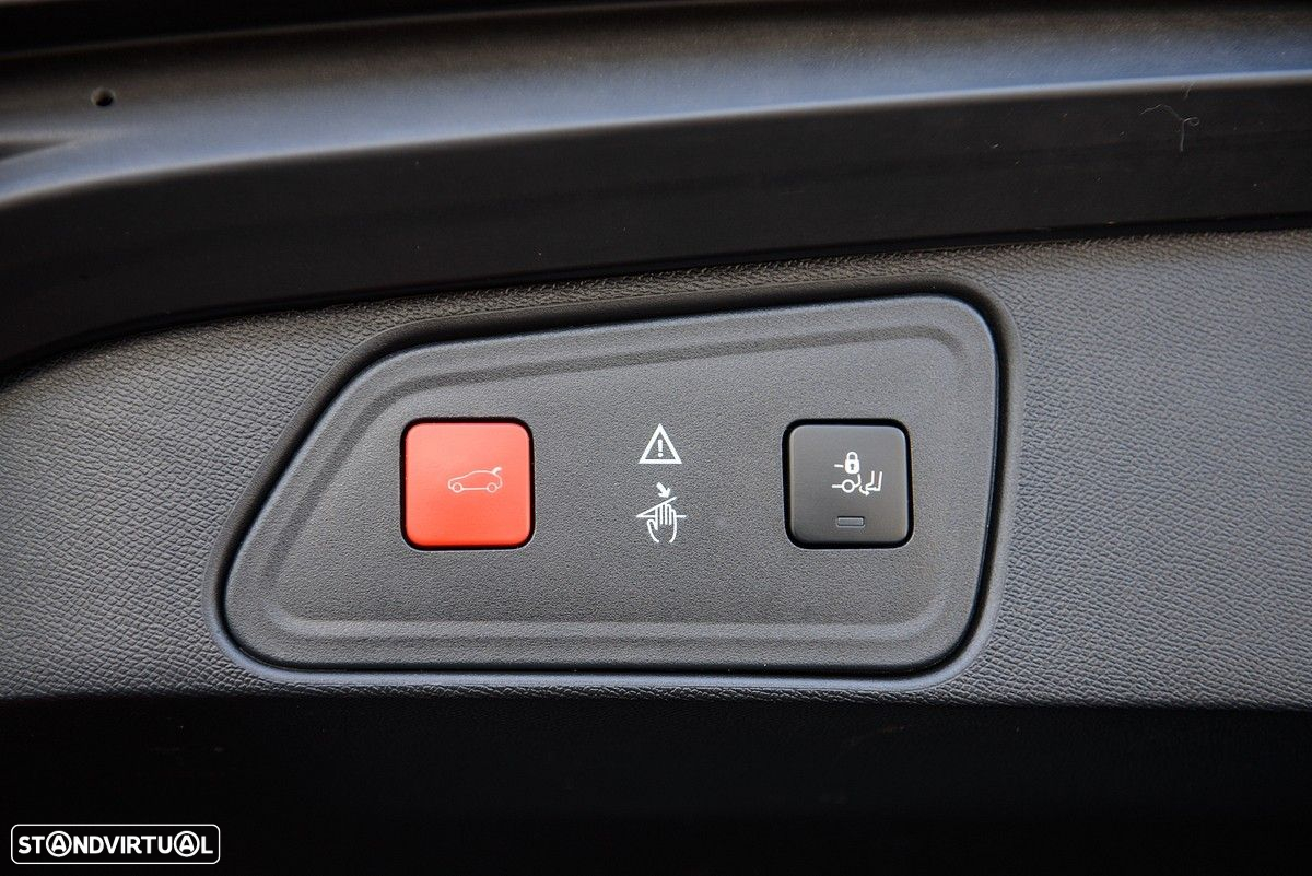 Peugeot 3008 1.2 PureTech Allure Pack EAT8 - 23