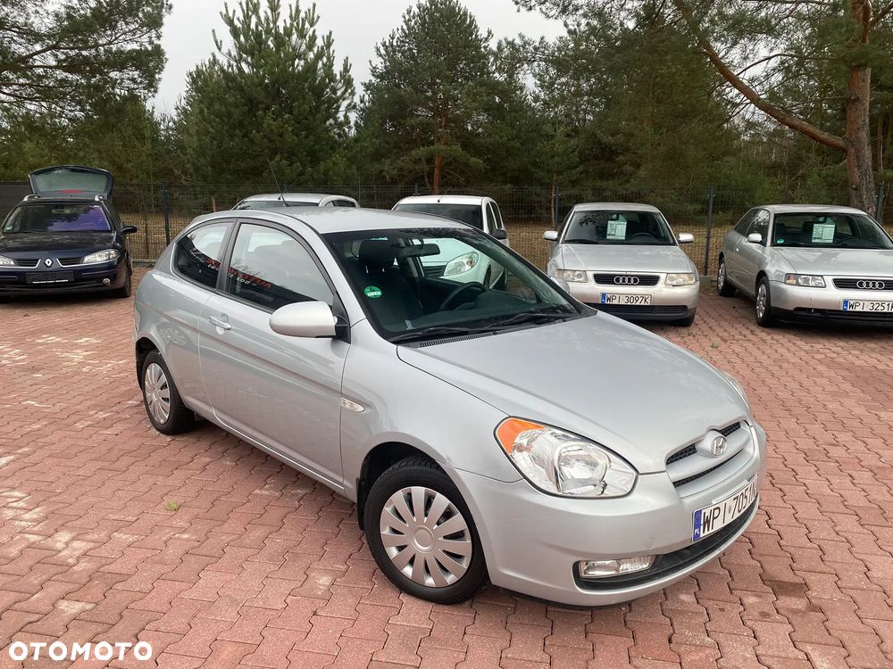 Hyundai Accent 1.4 GL - 1