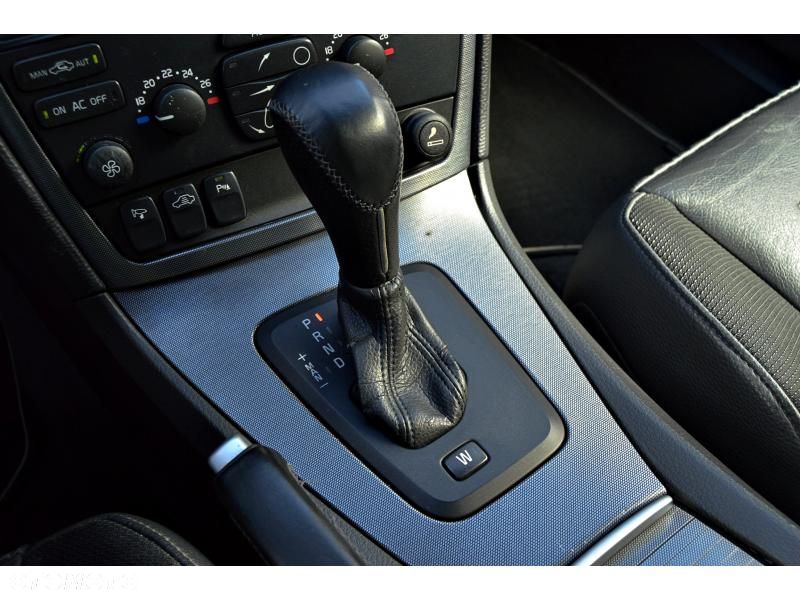 Volvo V70 D5 AWD DPF Momentum - 12