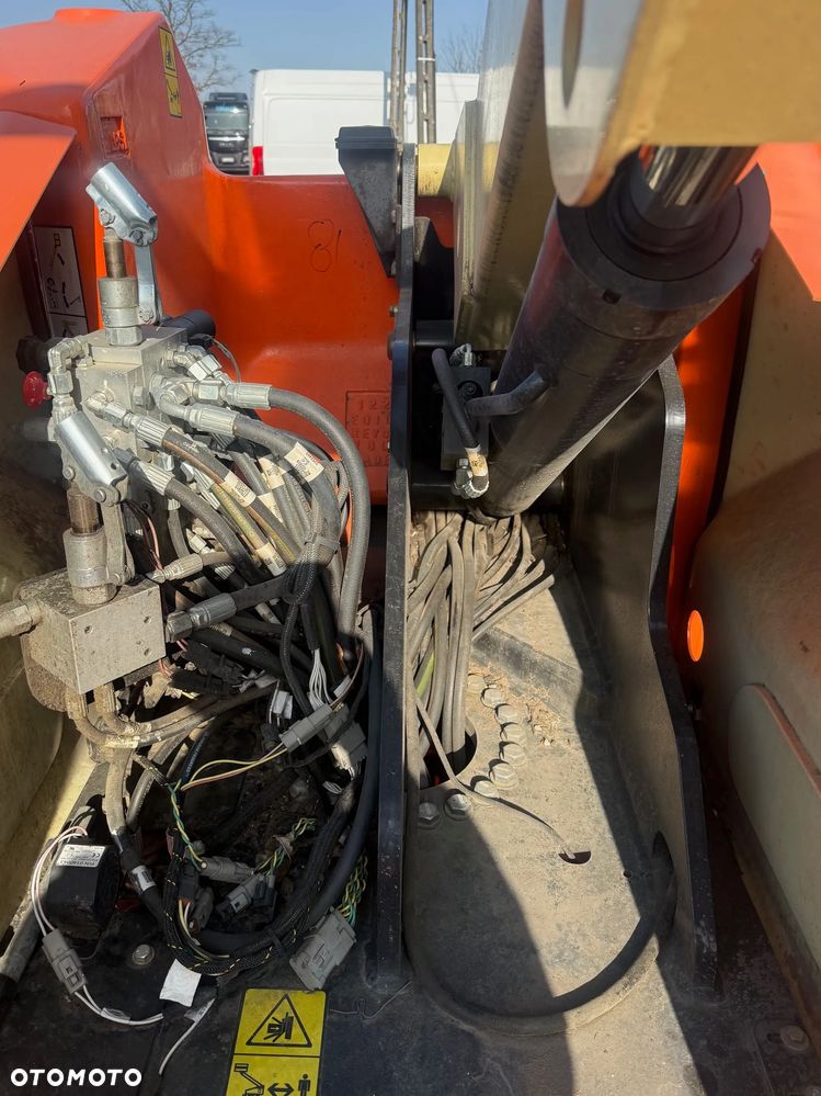 JLG E450AJ - 9