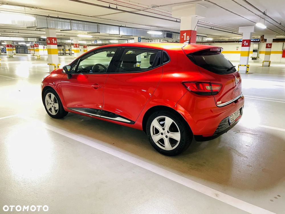 Renault Clio 1.2 16V Authentique - 4