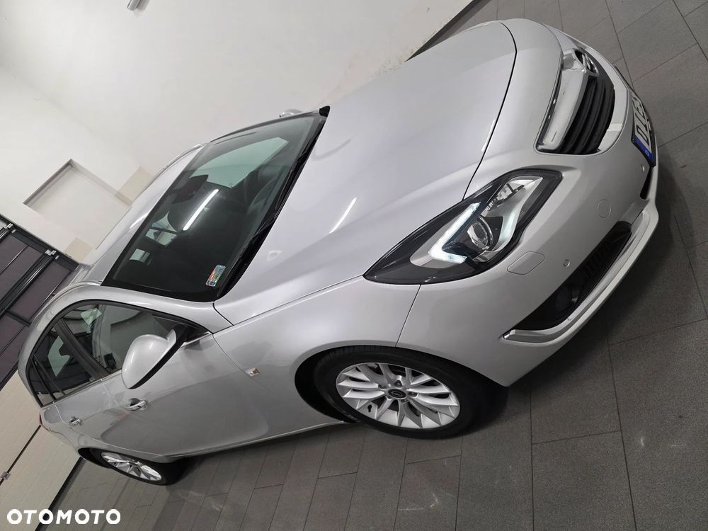 Opel Insignia Sports Tourer 2.0 Diesel Exclusive - 3