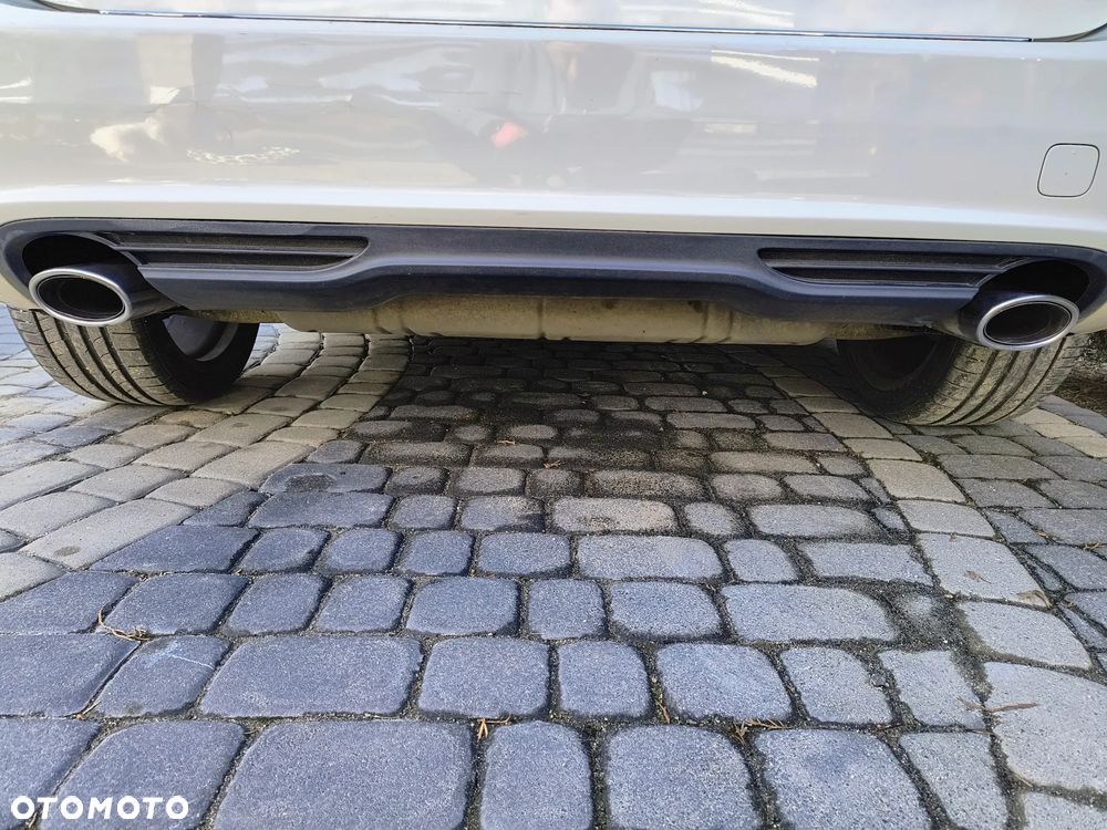 Mercedes-Benz Klasa B 180 AMG Line - 38