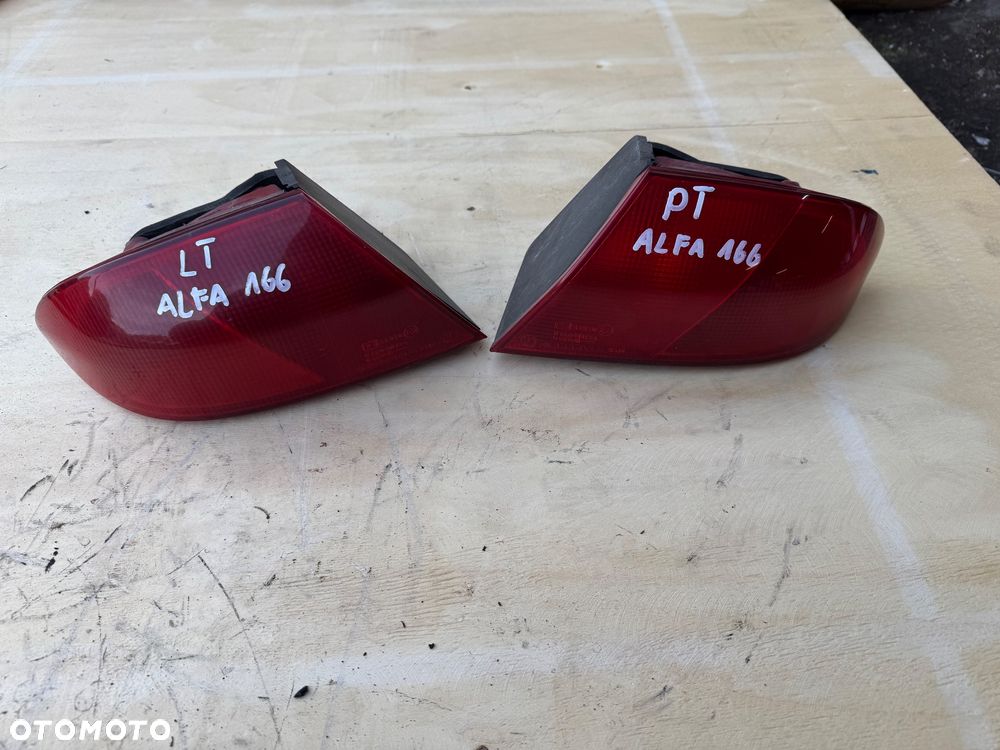 Alfa Romeo 166 sedan lift 03-07 lampa lampy tył tylne prawa lewa