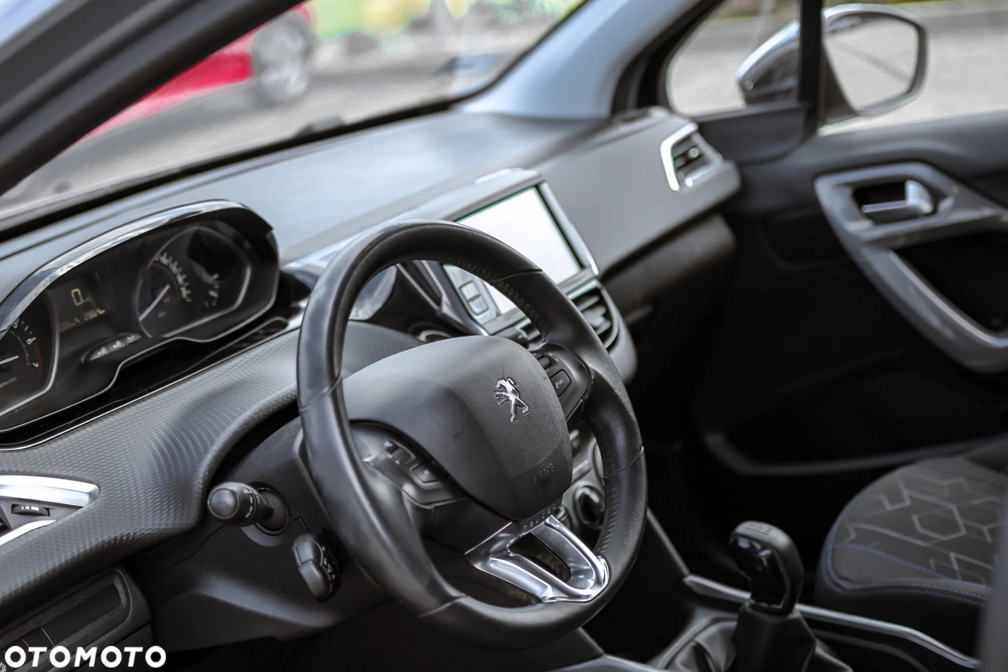 Peugeot 2008 1.2 Pure Tech Active - 6