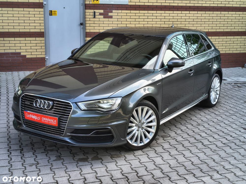 Audi A3 Sportback 1.4 TFSI e-tron S line Sportpaket - 4
