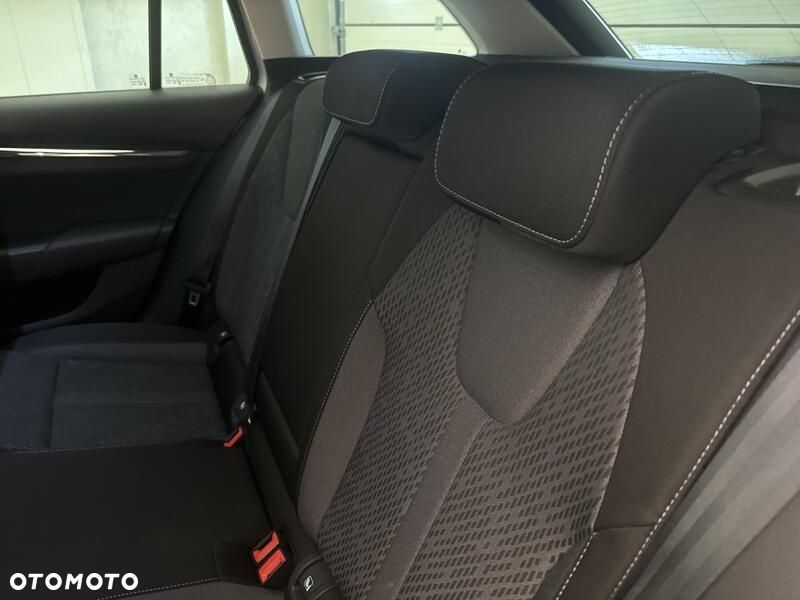 Skoda Octavia 2.0 TSI 4x4 Style DSG - 21