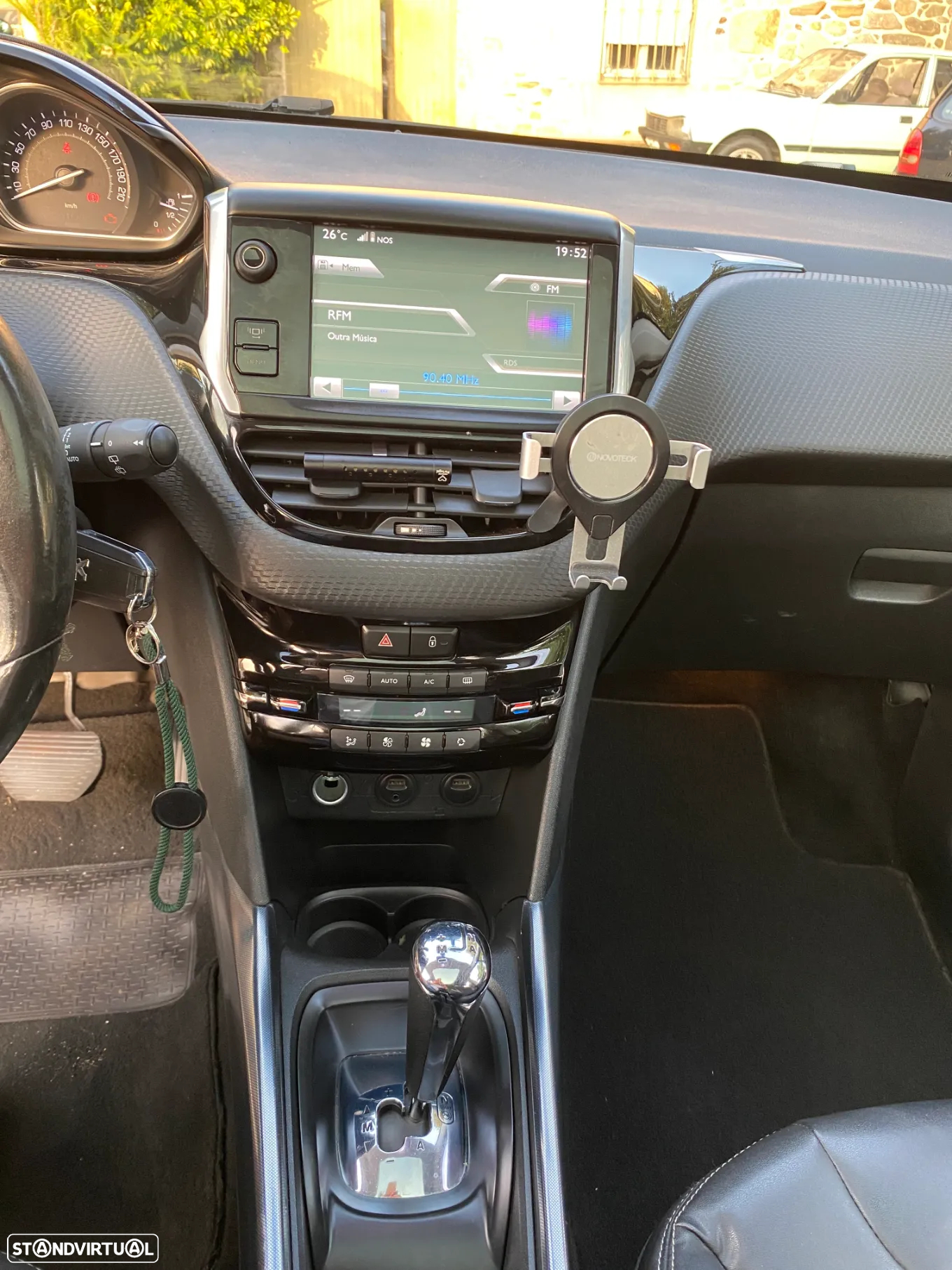 Peugeot 2008 1.6 e-HDi Allure 2-Tronic - 13