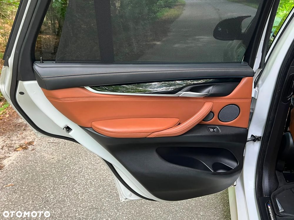 BMW X5 M M50i - 13