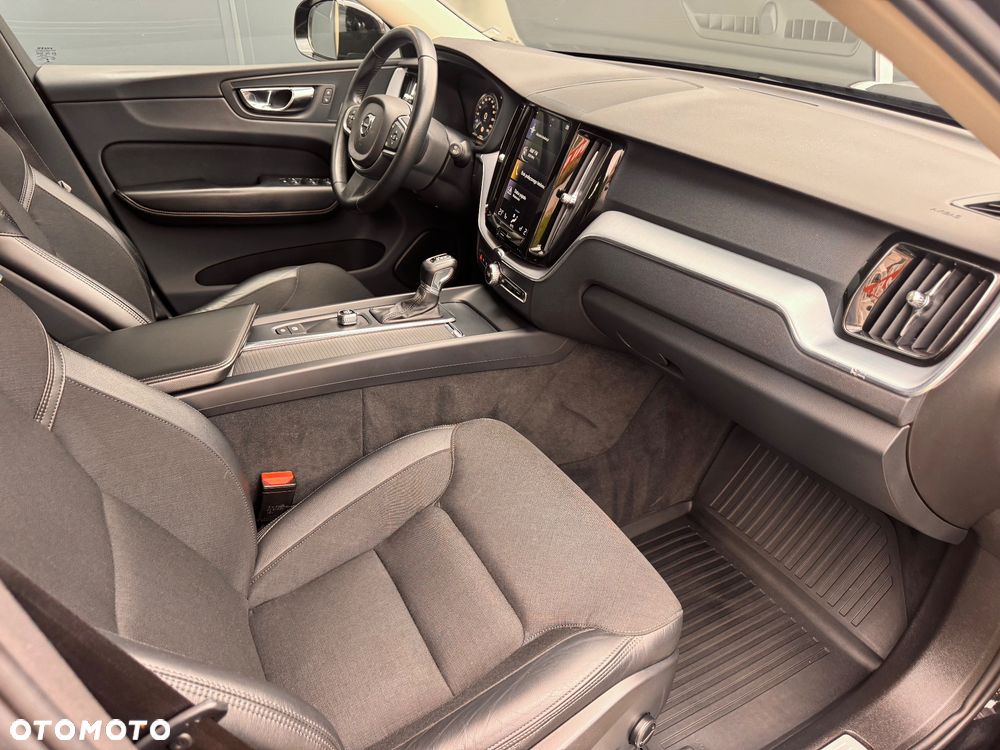 Volvo XC 60 D4 AWD Momentum - 20