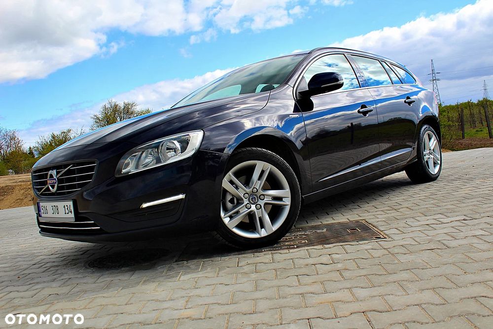 Volvo V60 D2 Geartronic Momentum - 33