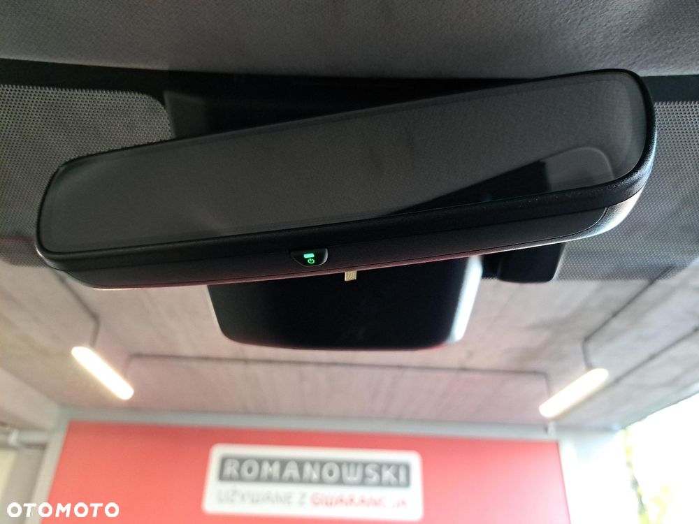 Toyota Corolla 1.8 Hybrid Comfort - 23