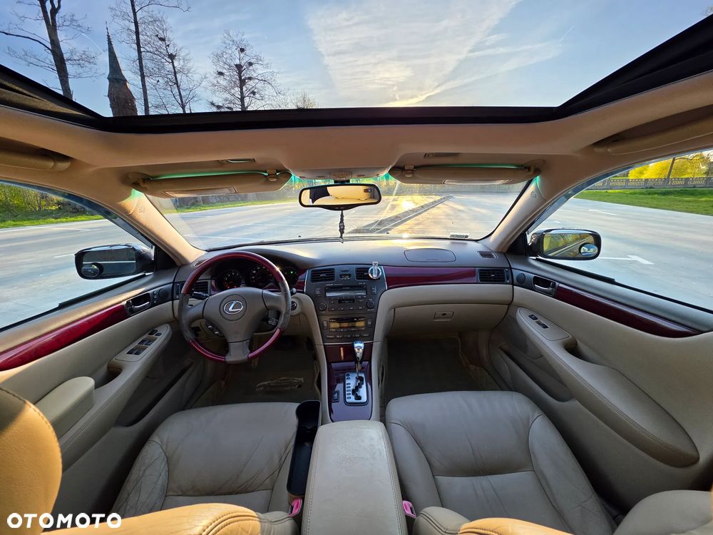 Lexus ES - 9