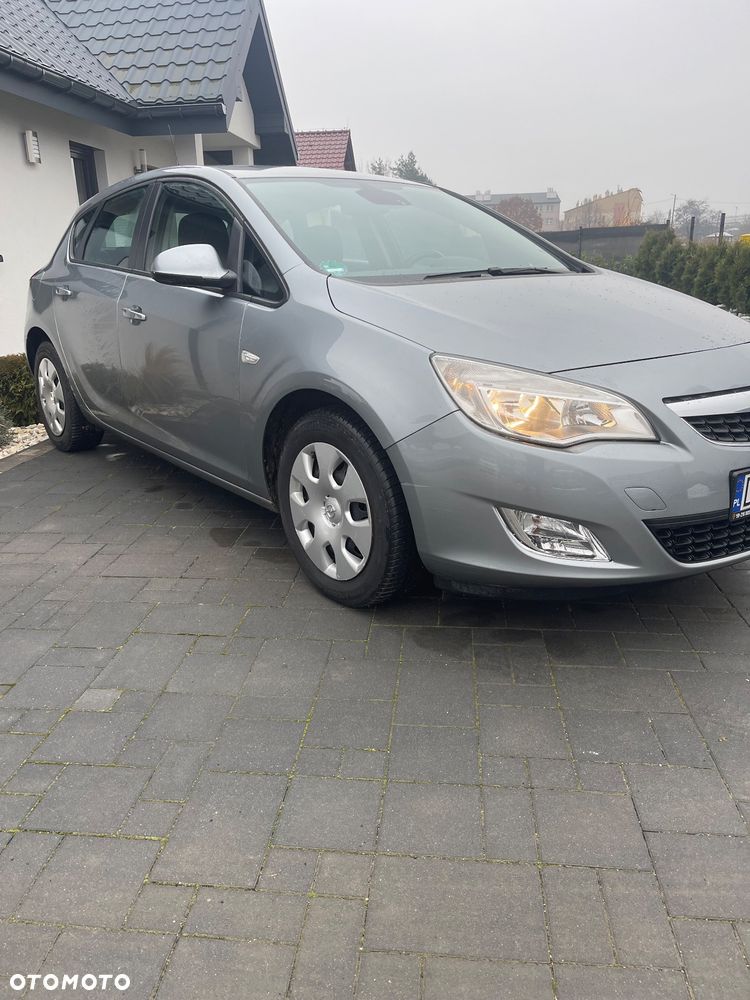 Opel Astra 1.6 Color Edition - 9