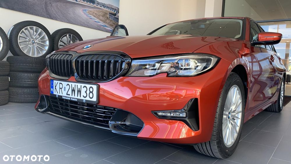 BMW Seria 3 318i Sport Line - 9