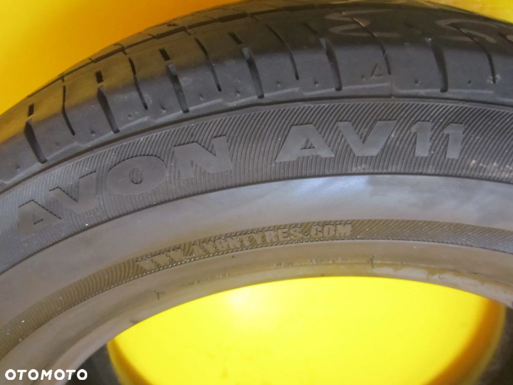Opona Cooper Avon AVII 205/65  R16C - 6