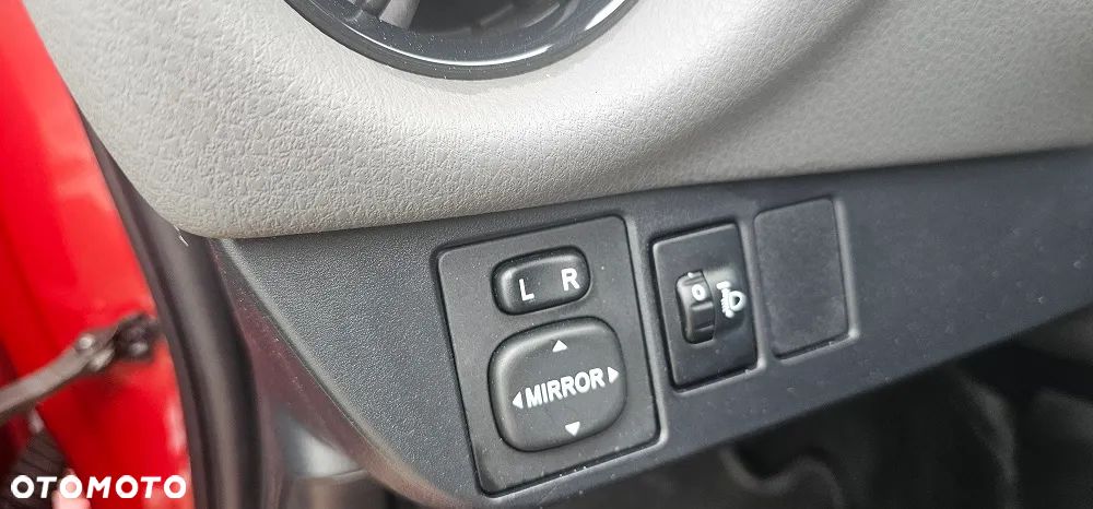 Toyota Yaris 1.5 Premium - 13