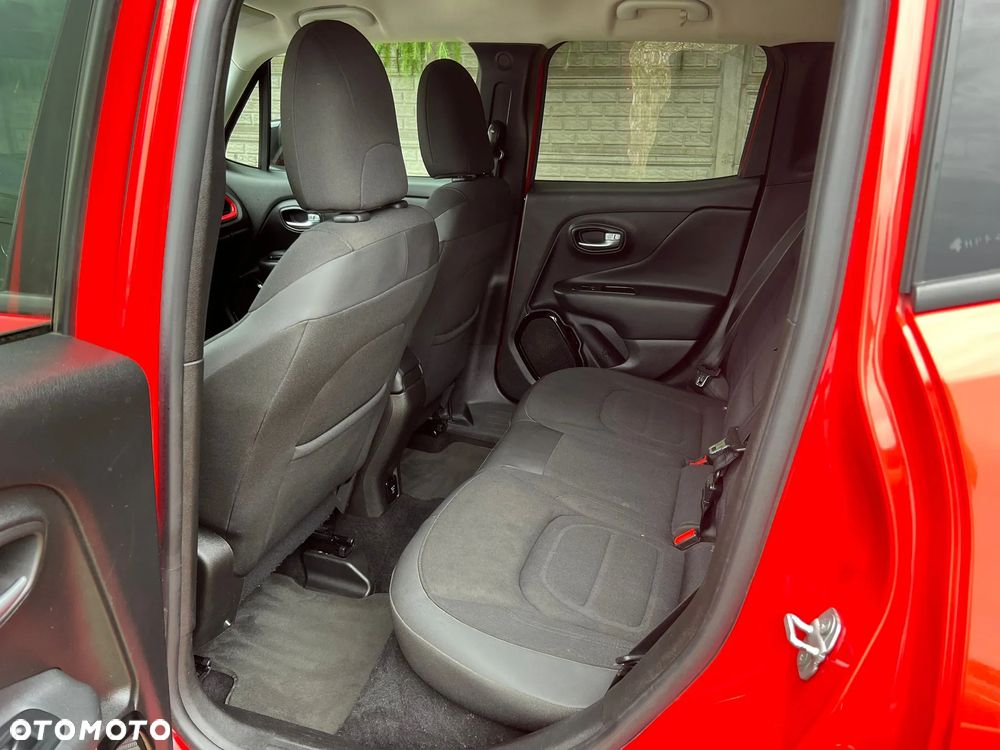 Jeep Renegade 1.6 E-torQ Longitude Adventure Edition - 26