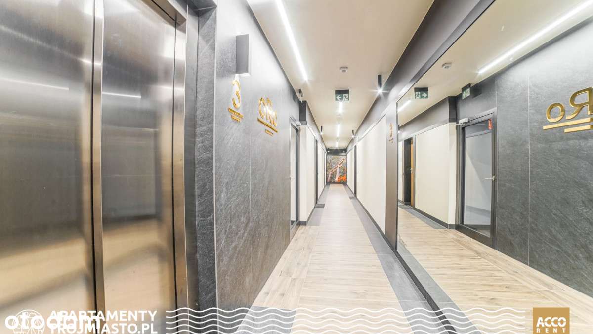 Gdańsk Oliwa–balkon, 2 miejsca postojowe