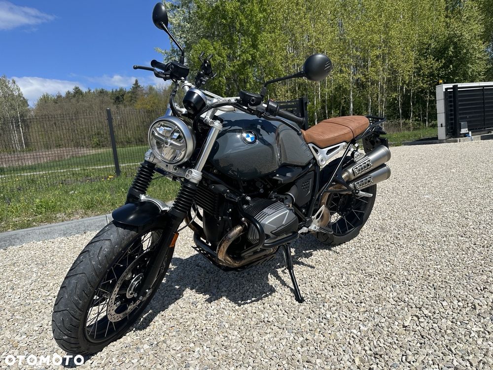 BMW R - 8