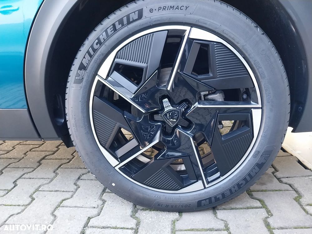 Peugeot 408 1.2L PureTech 130 S&S EAT8 Allure Pack - 11