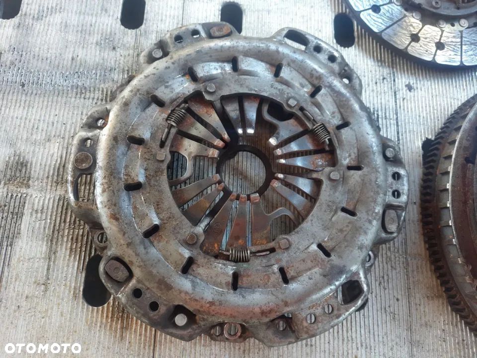 Dwumasa koło dwumasowe mercedes sprinter W906 2,2 cdi om 651 tarcza docisk sprzę - 2