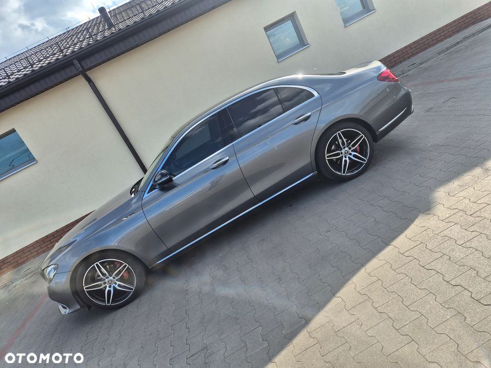 Mercedes-Benz Klasa E 220 d 9G-TRONIC - 2