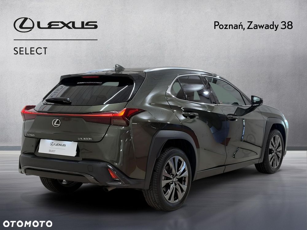 Lexus UX 300h F Sport Design - 2